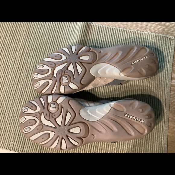 Merrell Shoes, Ladies size 9 - Picture 3 of 4